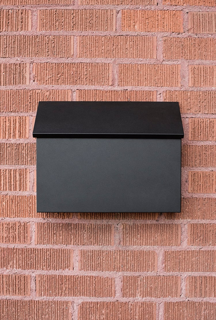 simple-black-mailbox