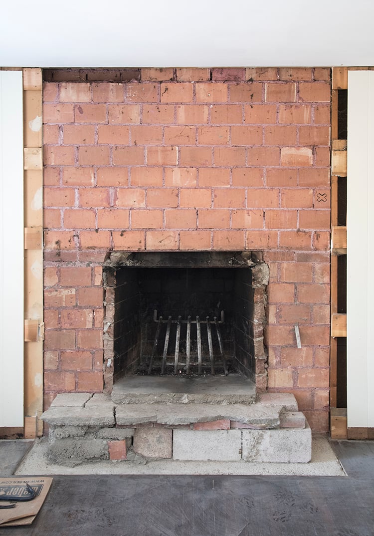 fireplace-brick-exposed