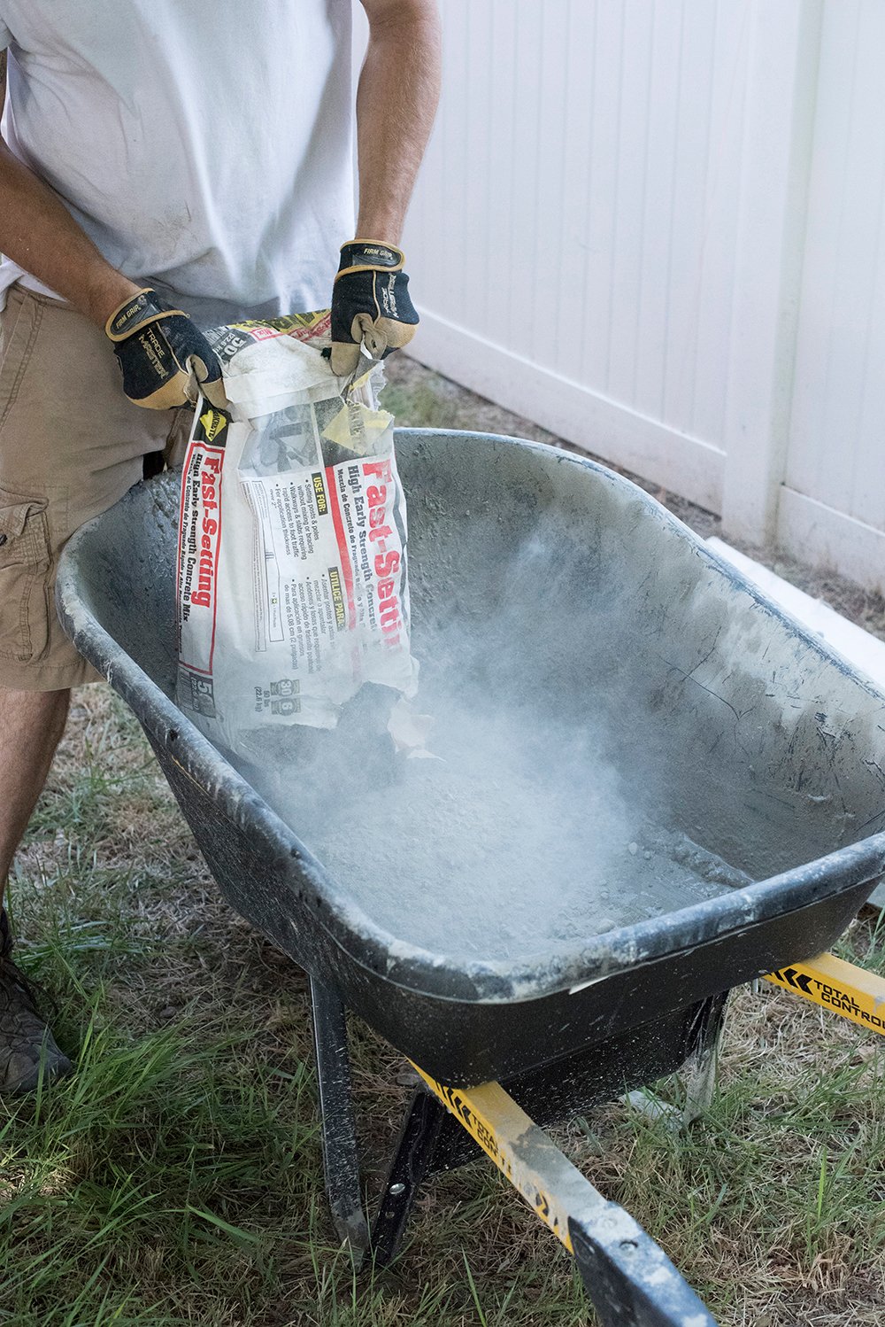 How to Mix Cement