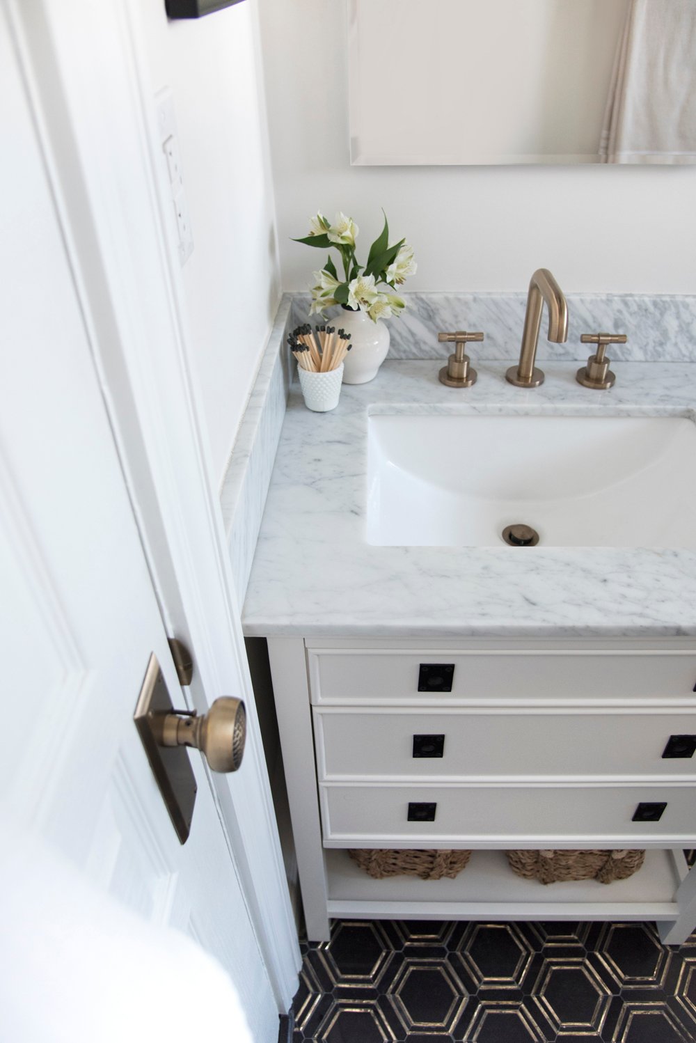 How We Choose : Widespread Bathroom Faucets - roomfortuesday.com