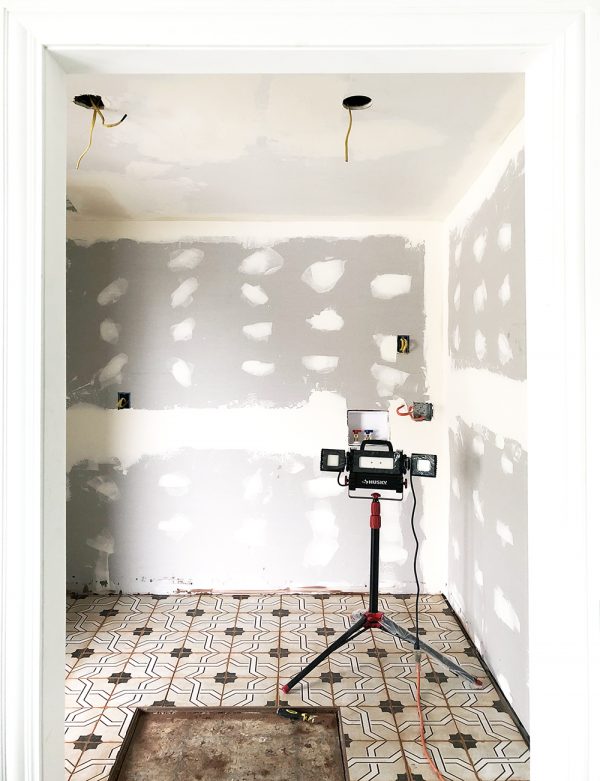 Room for Tuesday - Laundry Room : One Room Challenge – Week 3