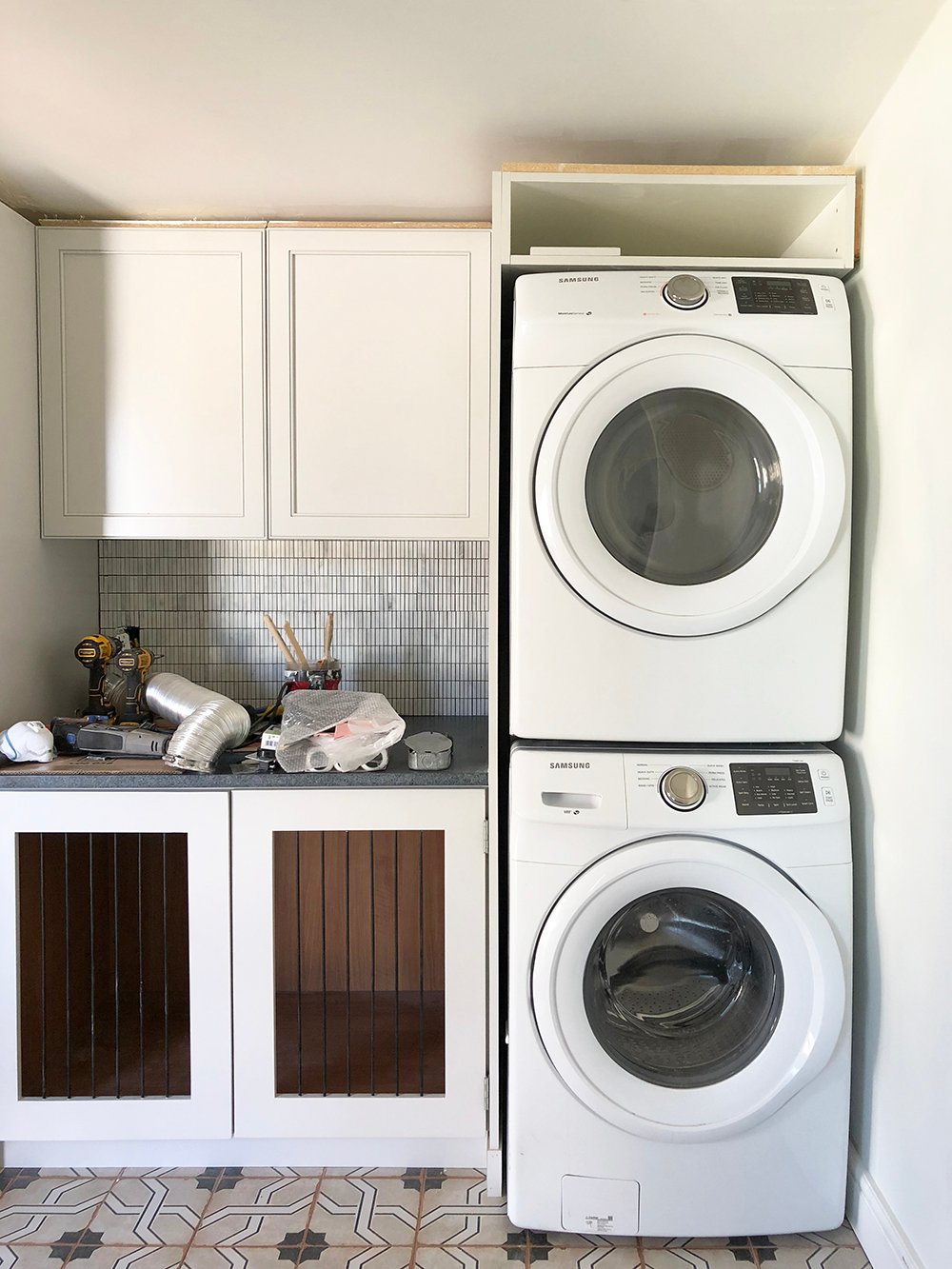 Laundry Room : One Room Challenge – Week 4 - roomfortuesday.com