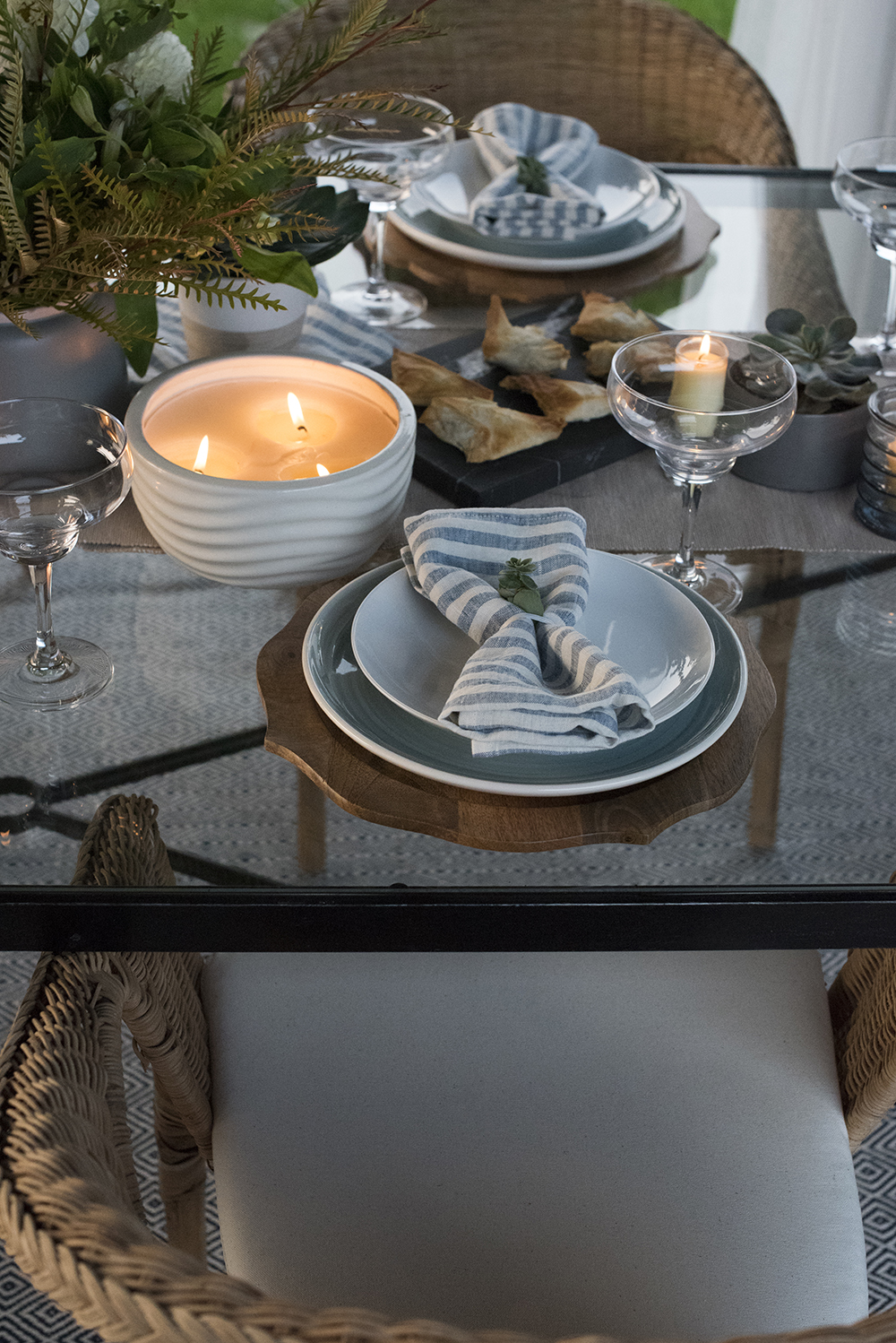 End of Summer Dinner Party + A Giveaway - roomfortuesday.com