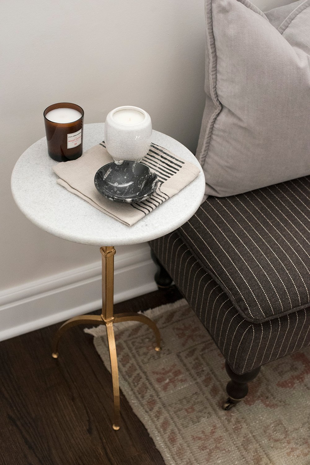 Roundup : Drink Tables & Tiny Accent Tables - roomfortuesday.com