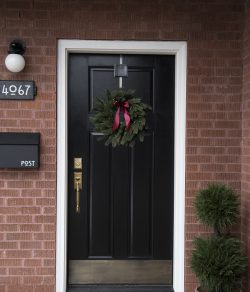 6 Ways to Style Your Front Door This Holiday Season - Room for Tuesday