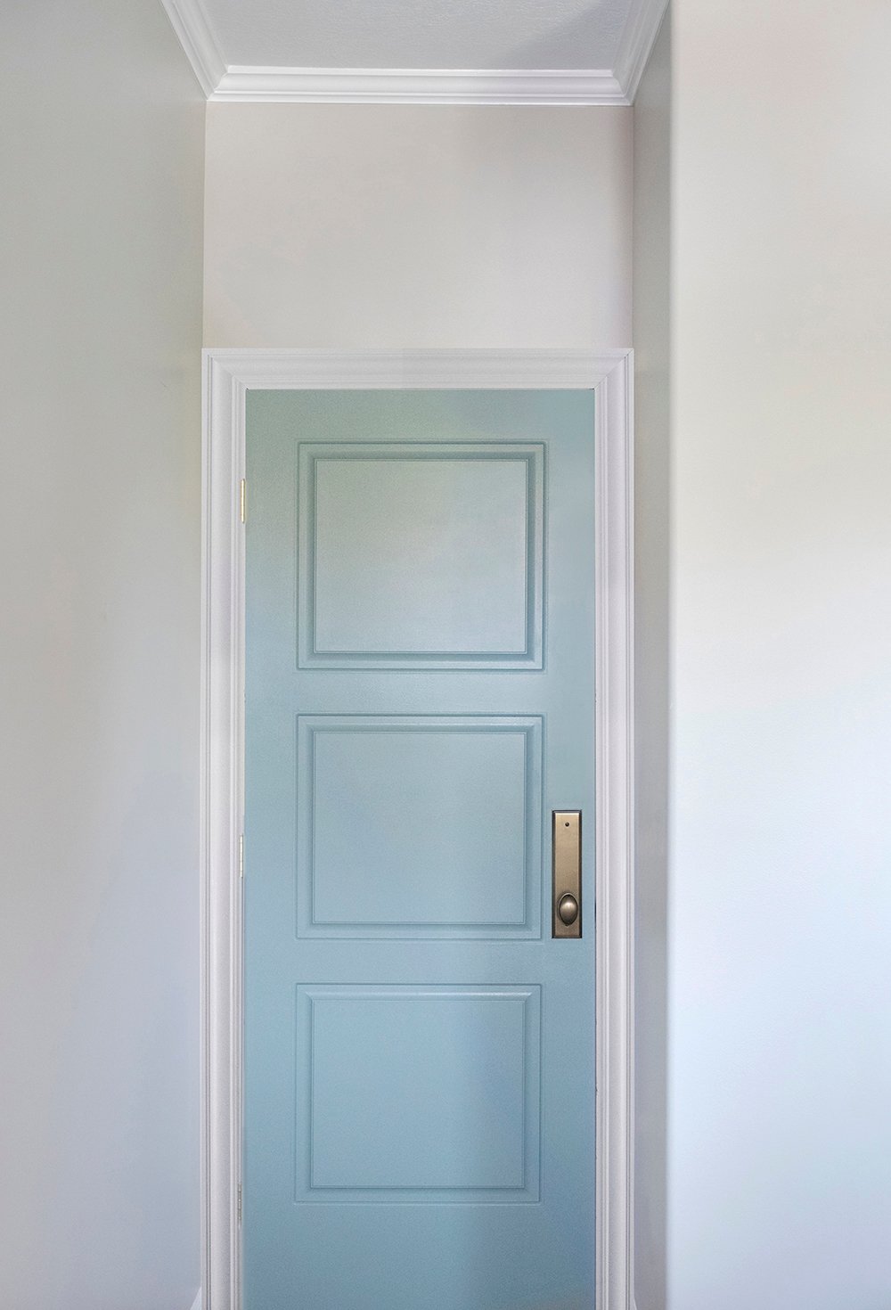 How to Paint a Door - roomfortuesday.com