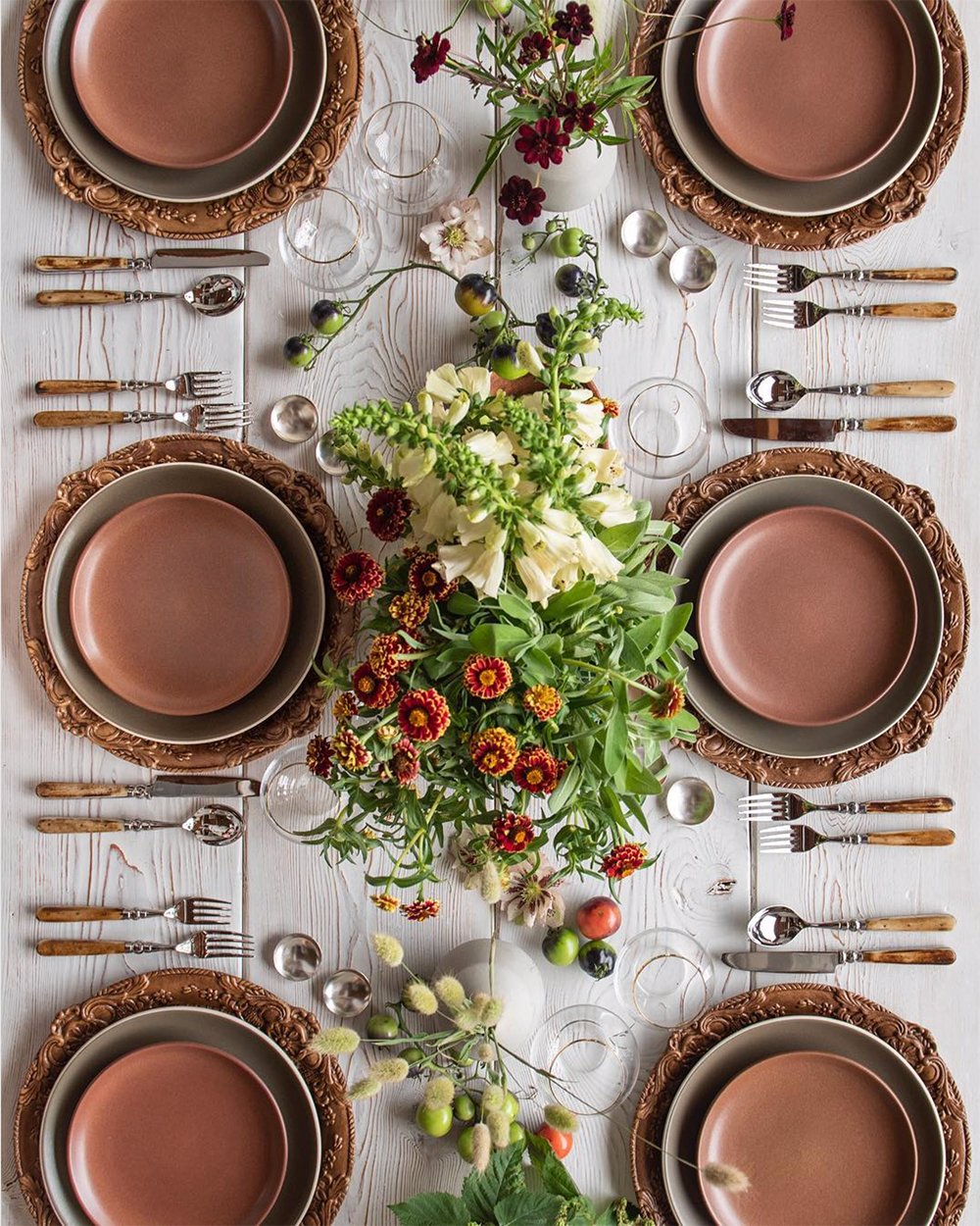 Inspiring Tabletops for Thanksgiving - roomfortuesday.com
