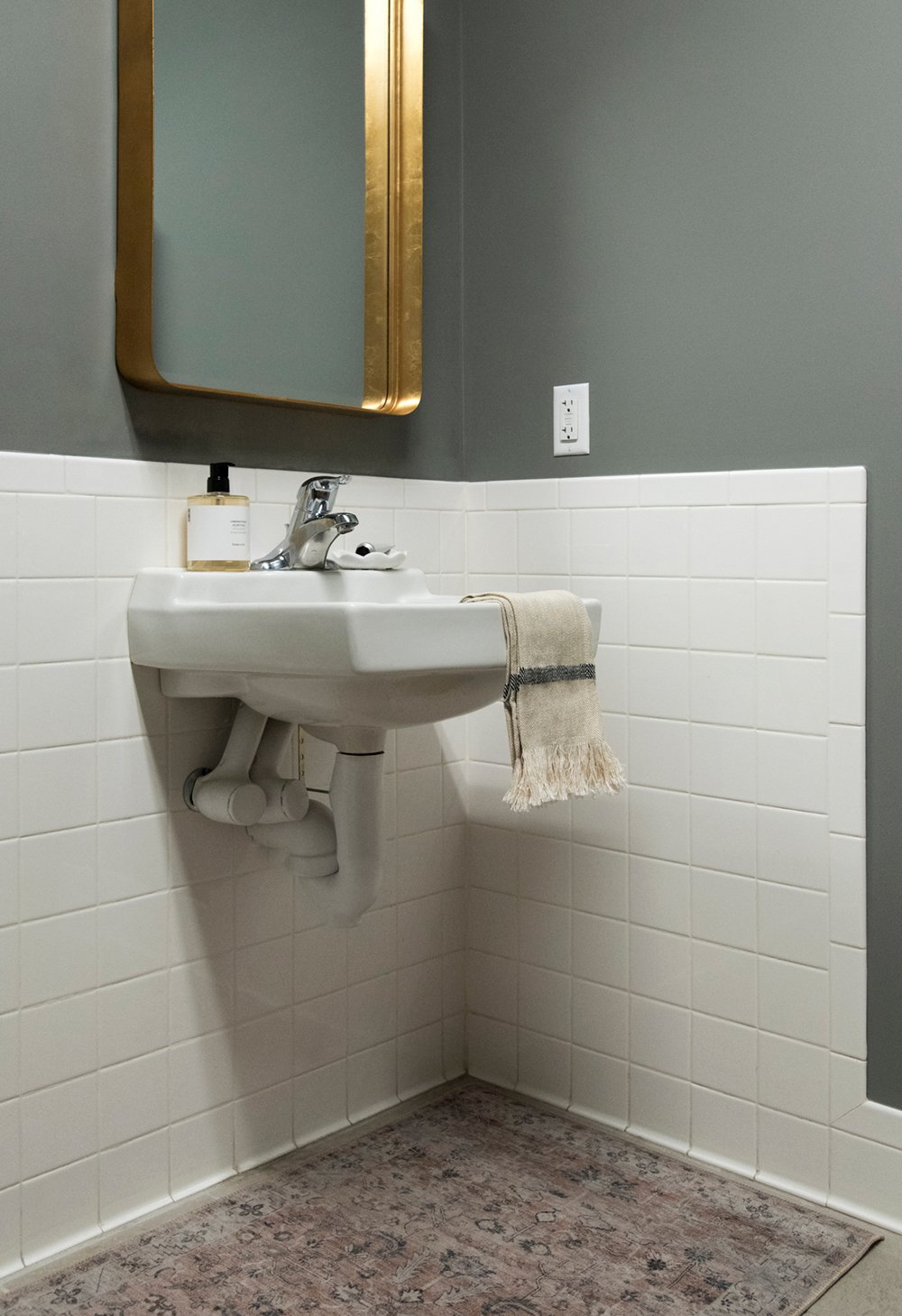 Office Bathroom Makeover & Seasonal Home Finds - roomfortuesday.com