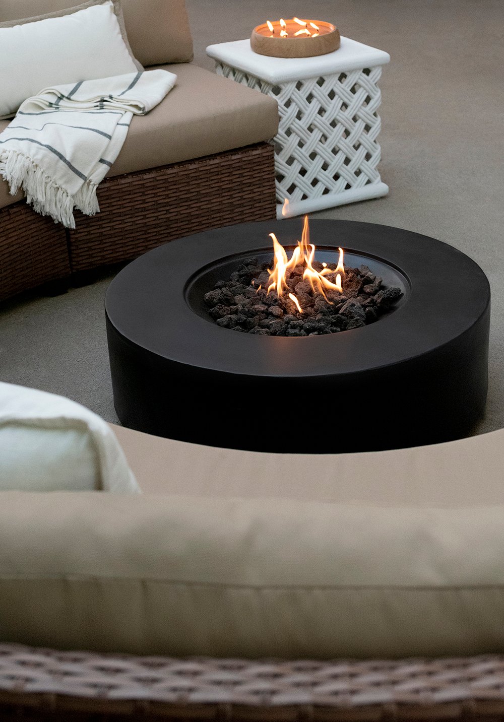 A Fire Pit Makeover - roomfortuesday.com