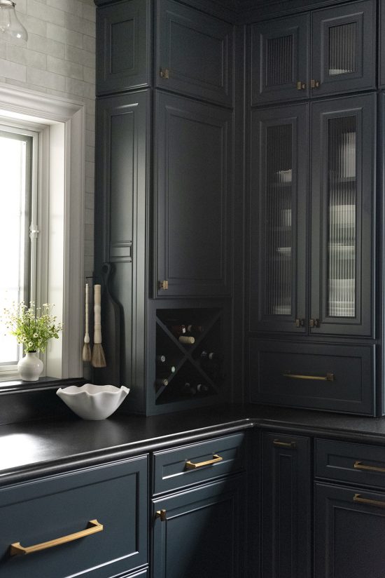 Dark Navy Kitchen Cabinets 550x824 