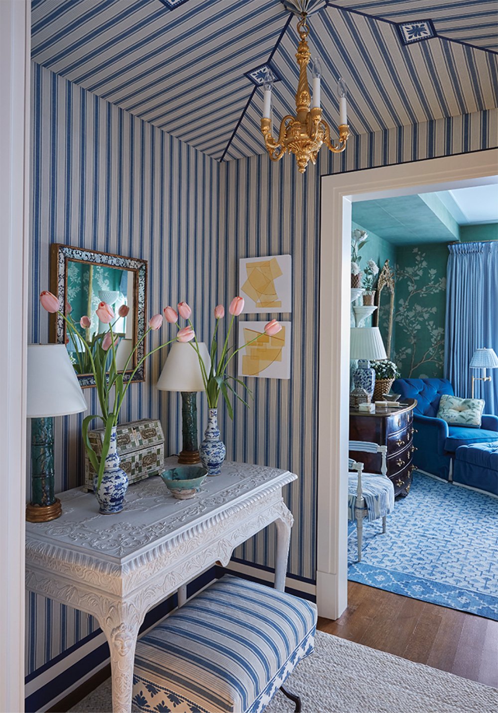 Roundup : Floral, Striped, & Toile Wallpaper