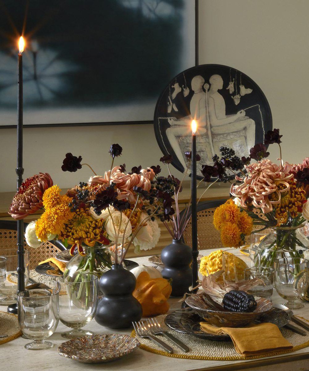 Roundup: Holiday Tablescape - roomfortuesday.com