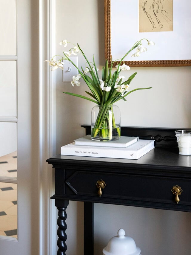 Roundup : Black Console Tables with Storage