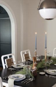 Simple Holiday Tablescape