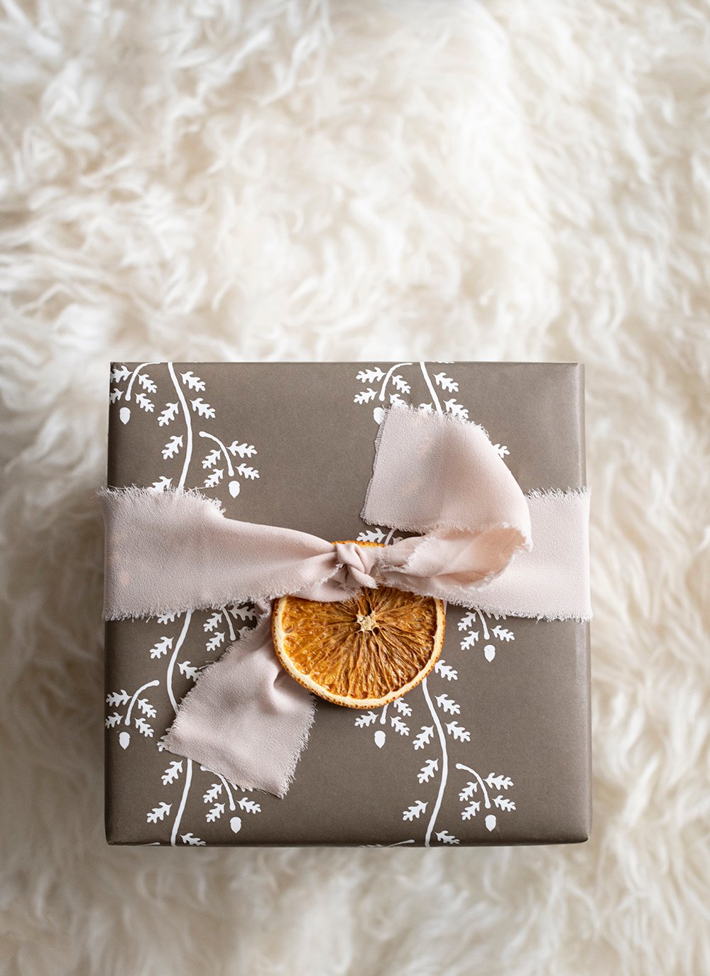 Holiday Gift Wrap Ideas - roomfortuesday.com