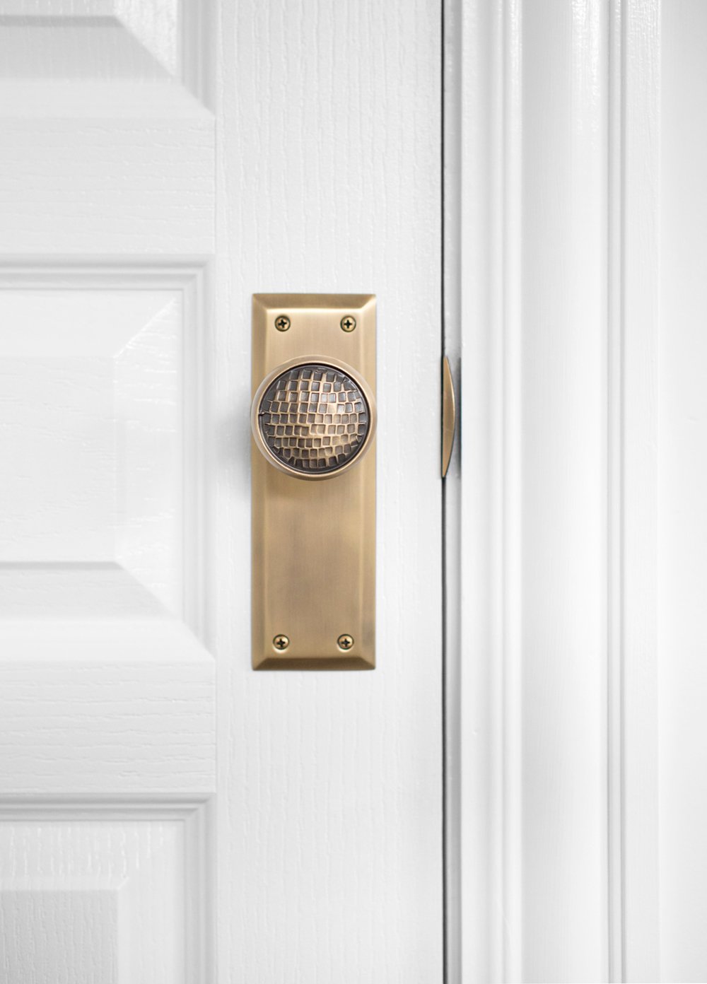 Roundup: Brass Door Hardware - roomfortuesday.com