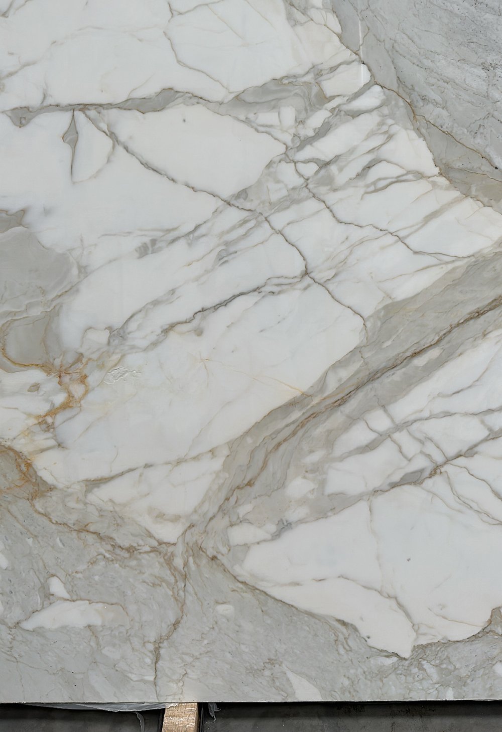 How to Choose a Marble Slab for Your Renovation - roomfortuesday.com