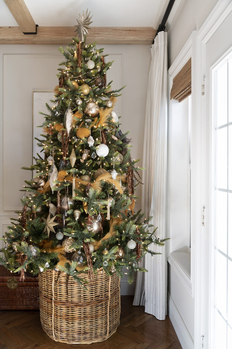 Equestrian Inspired Christmas Tour : The Tree - Room for Tuesday