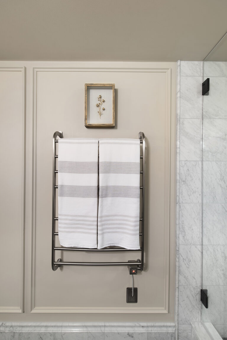The Best Classic White Bath Towels for Any Budget (Tested & Approved) - roomfortuesday.com