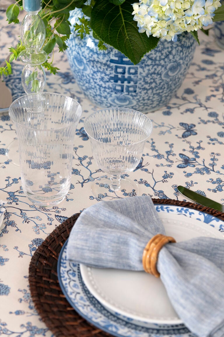 Blue & White Tablescape for Spring and Summer - roomfortuesday.com