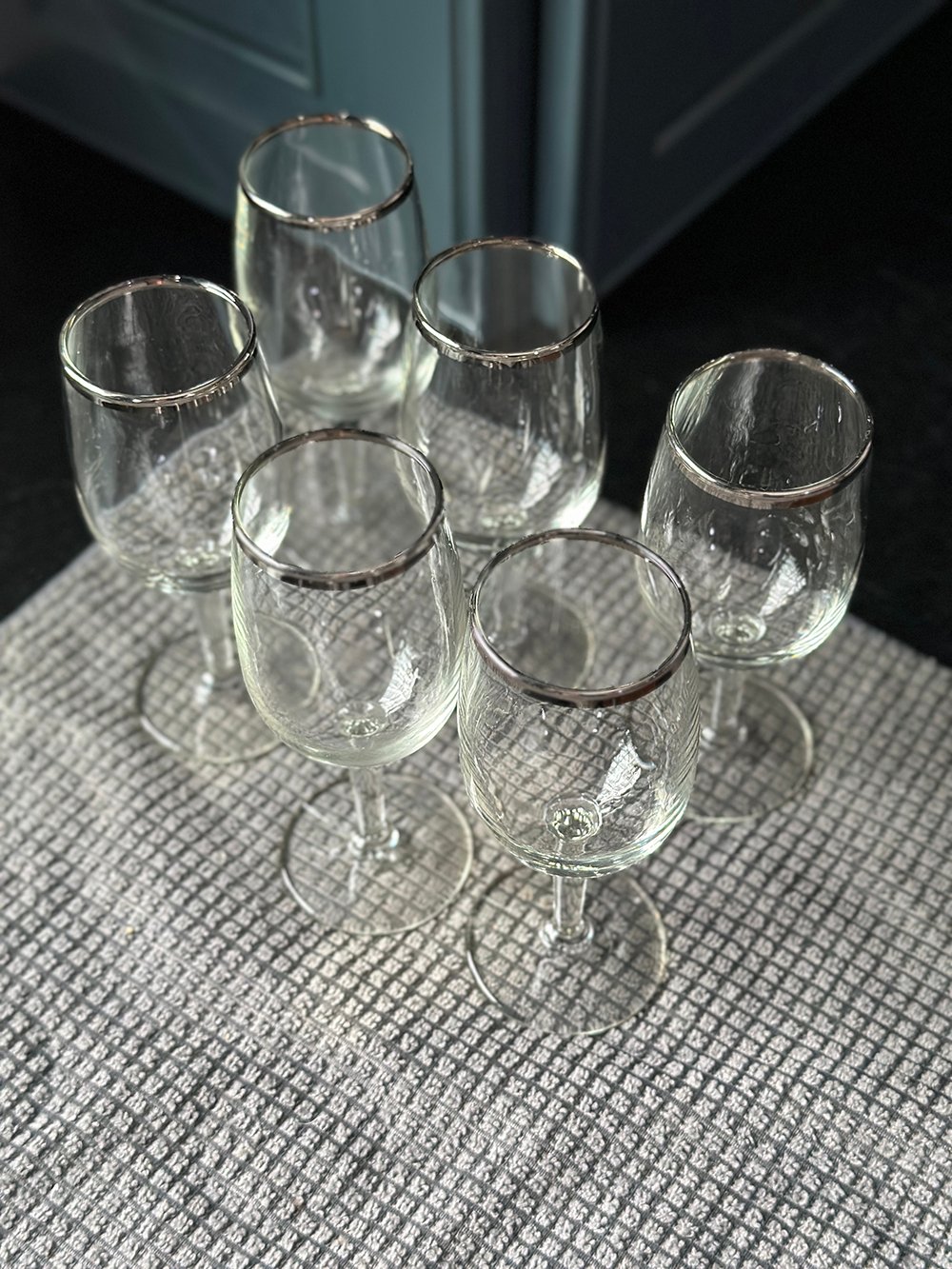 Tips for Thrifting Good Vintage Glassware (& How to Clean It) - roomfortuesday.com