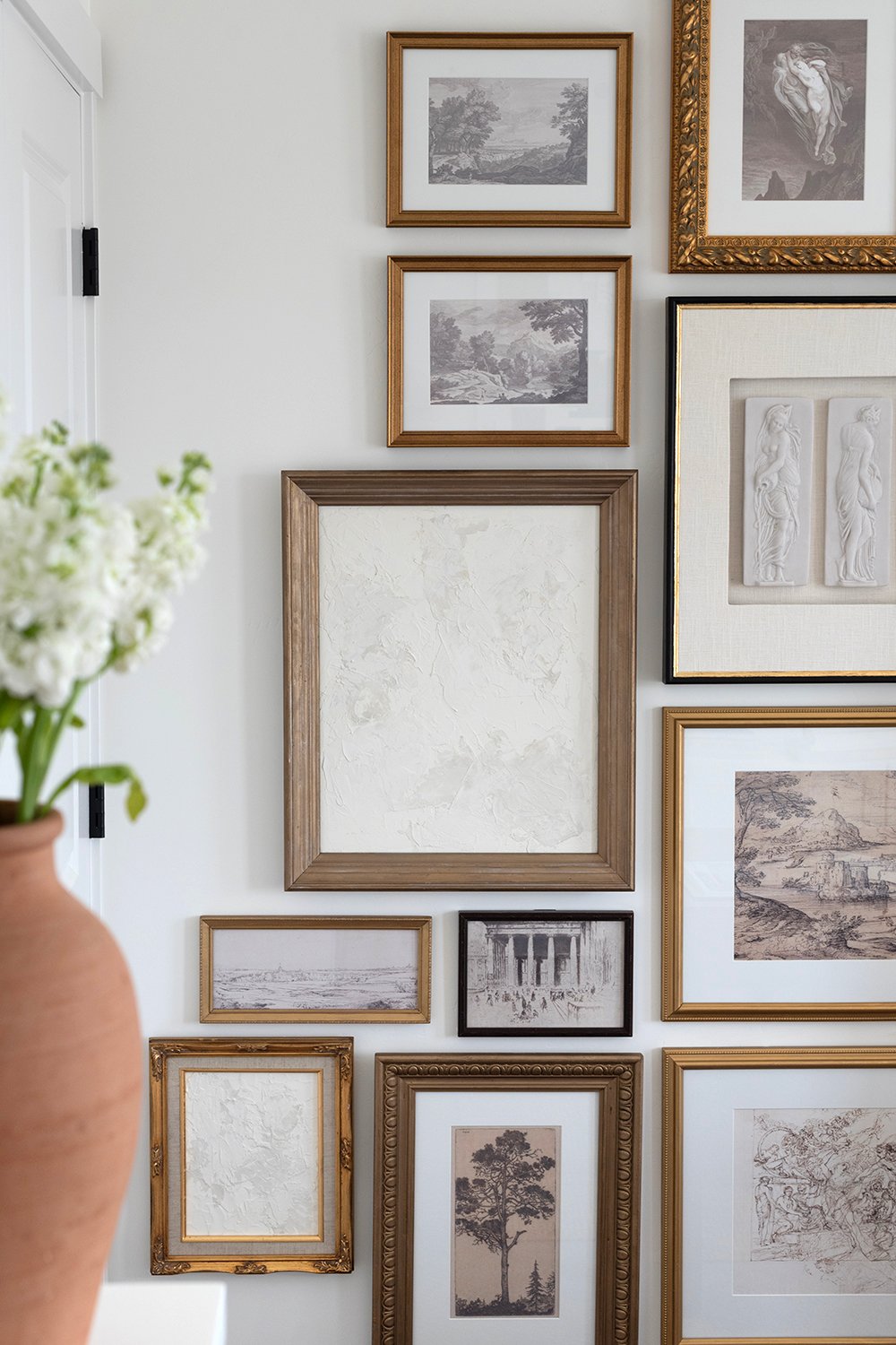 Traditional Neutral Gallery Wall Picks - roomfortuesday.com