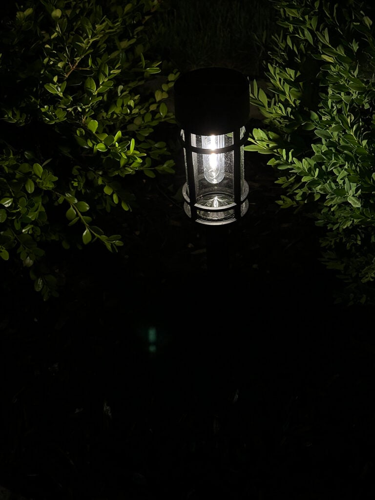 Where to Install Outdoor DIY Solar Landscape Lighting - roomfortuesday.com