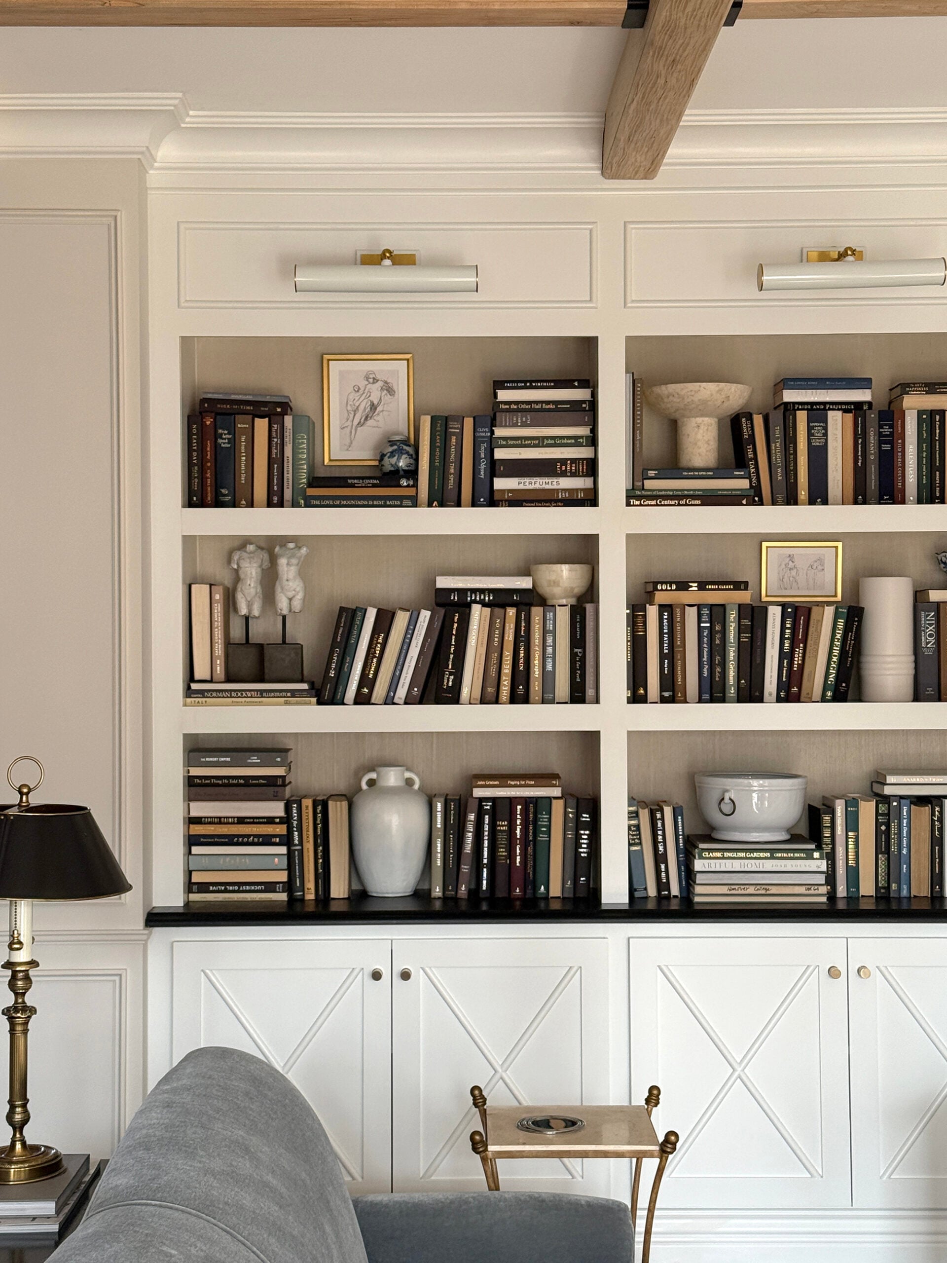 Designer Tips and Tricks for Styling Bookcases and Built Ins