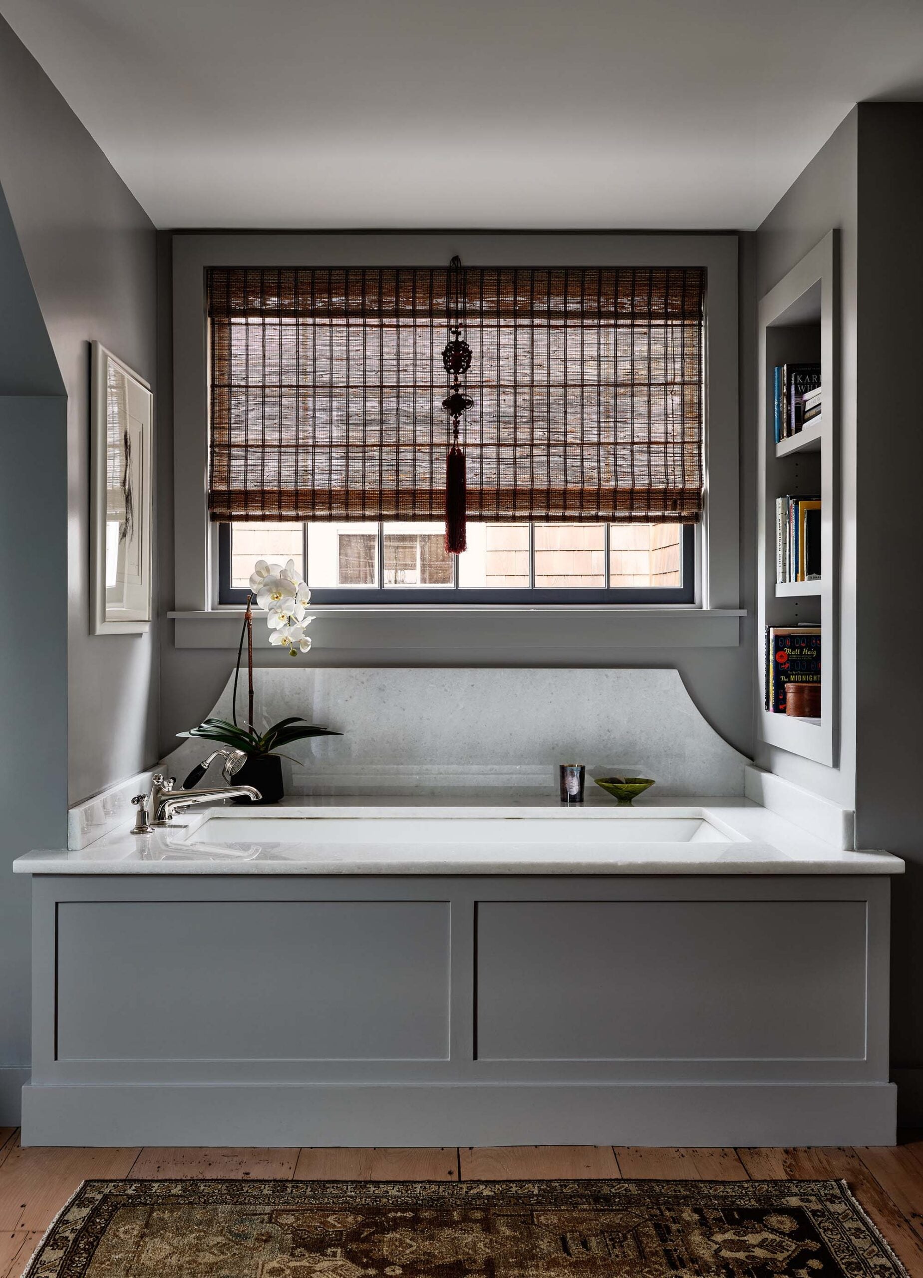 KristinPaton-Nantucket Bathtub with Carrara Marble Surround and Window with Woven Shades