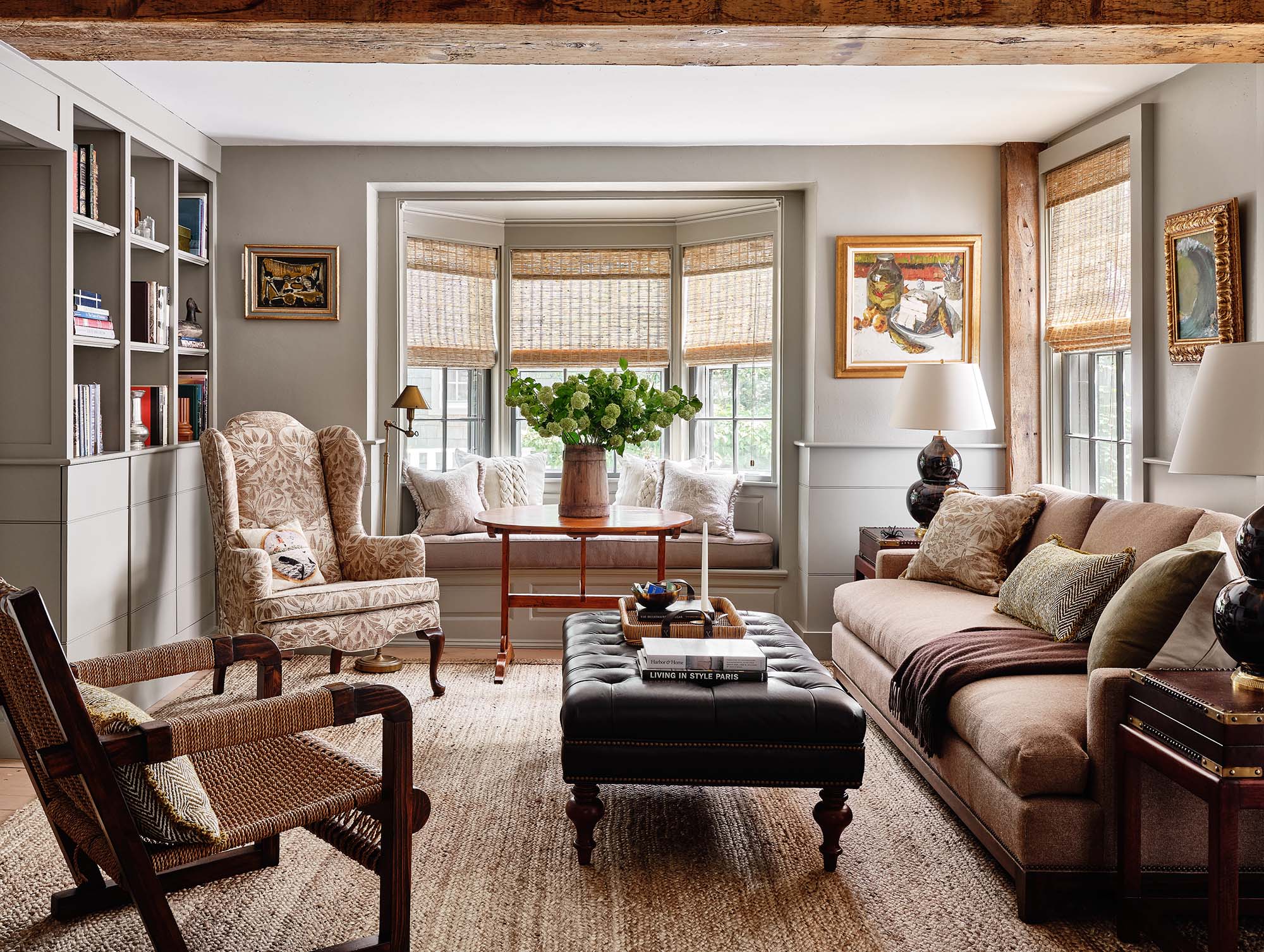 KristinPaton-Nantuckt Sitting Room with Built-ins Bay Window