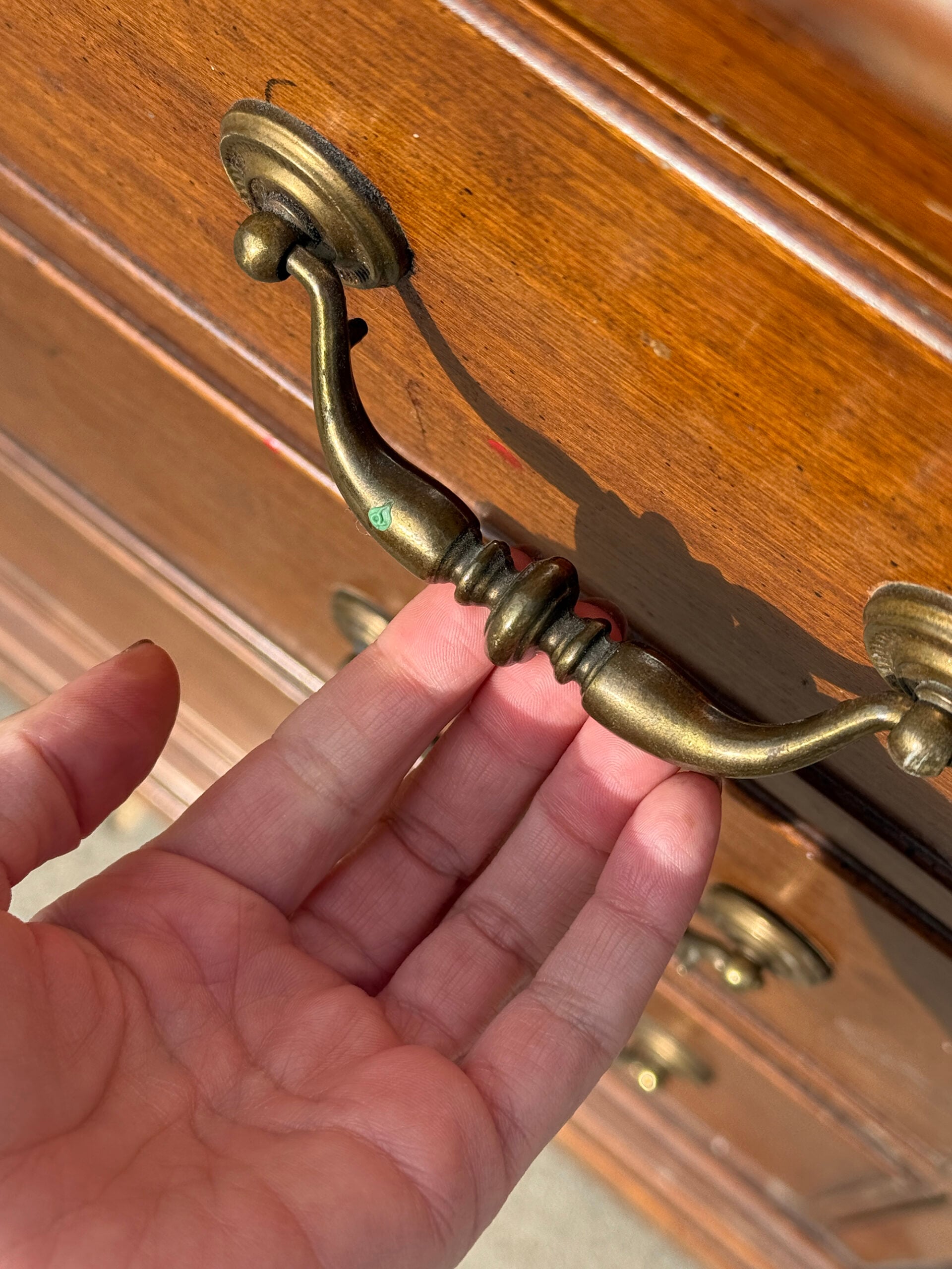 Hardware Before Furniture Makeover
