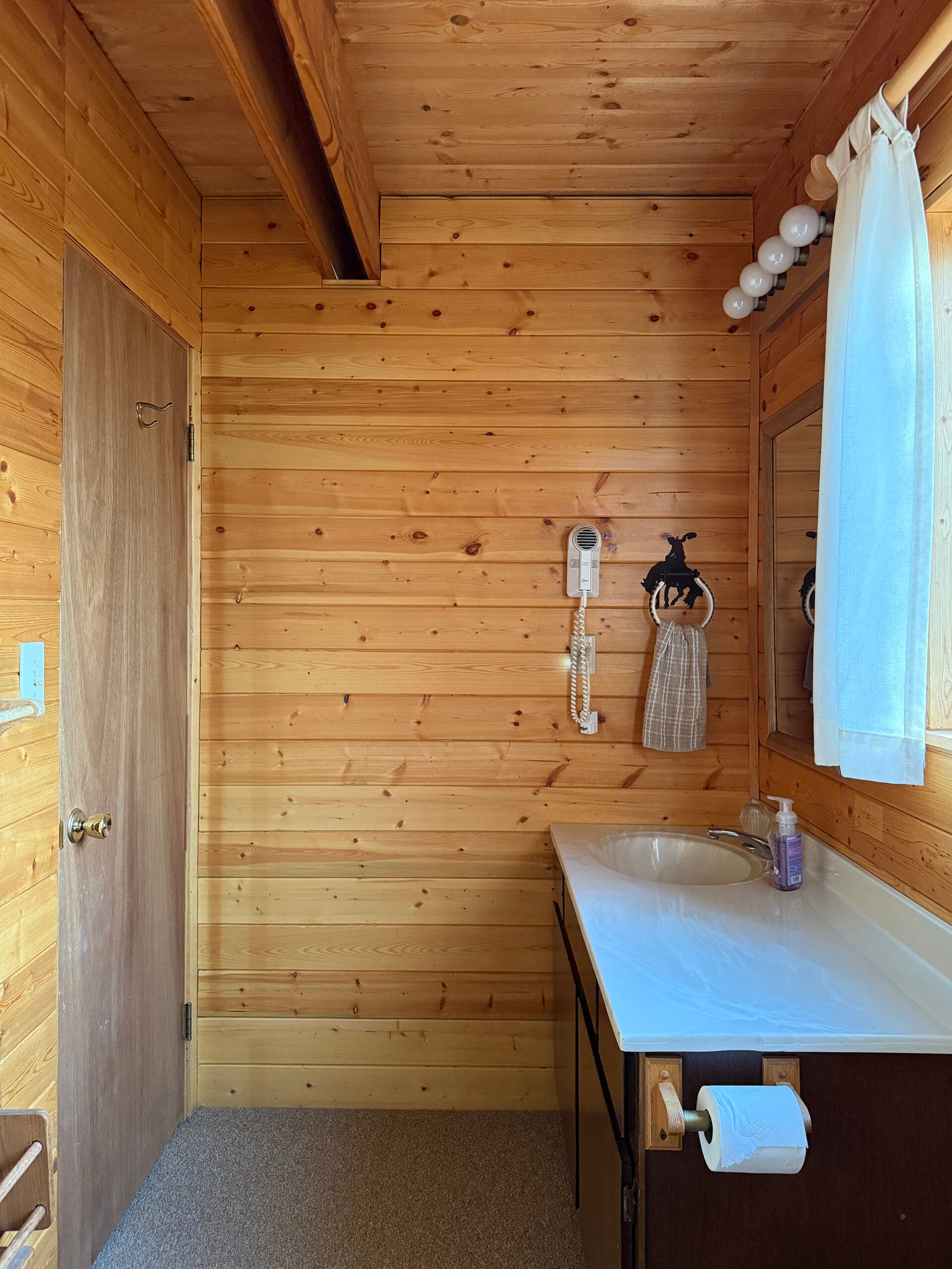 Main Cabin Bath Before
