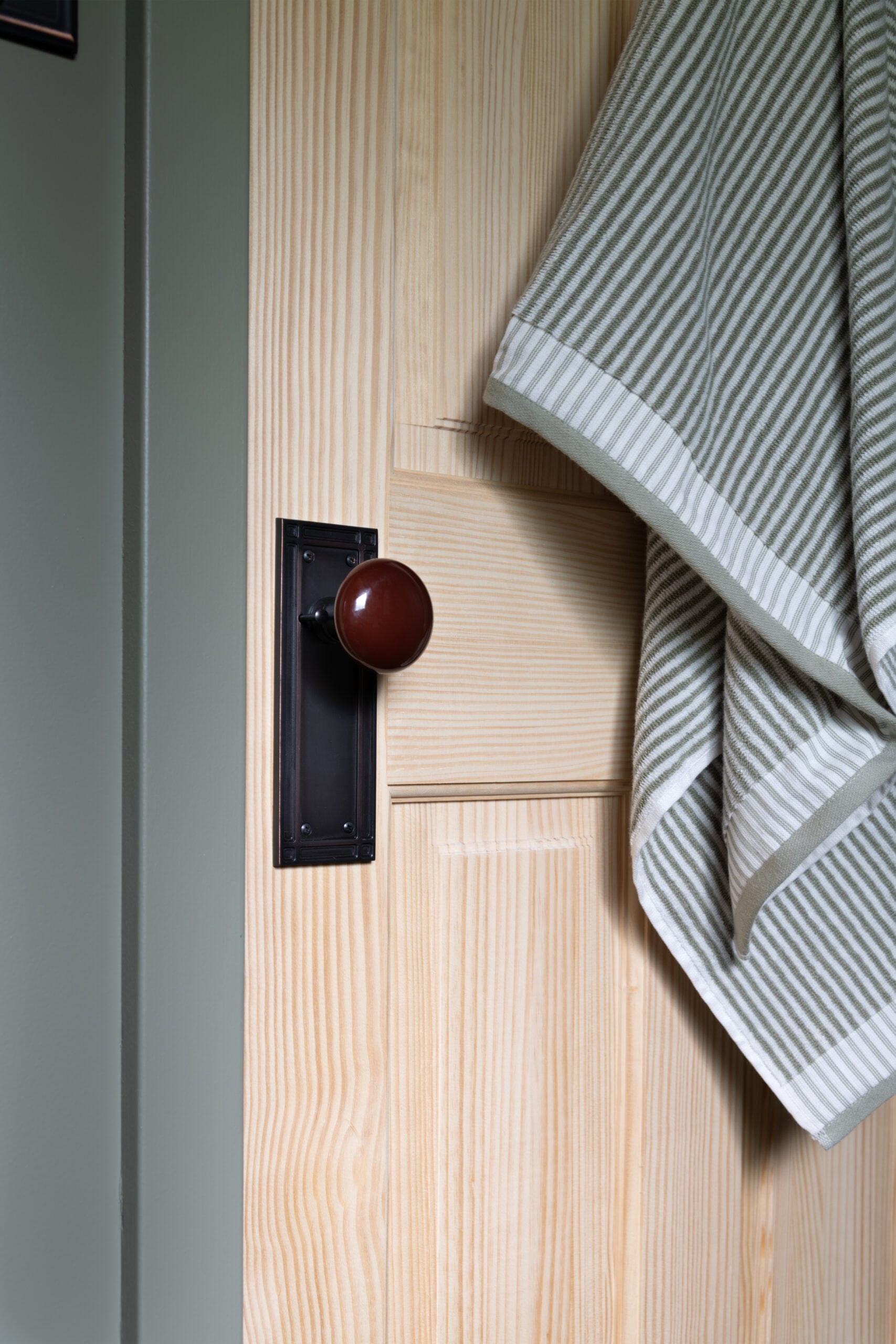 Nostalgic Warehouse Mission Backplate Door Hardware with Brown Porcelain Knob