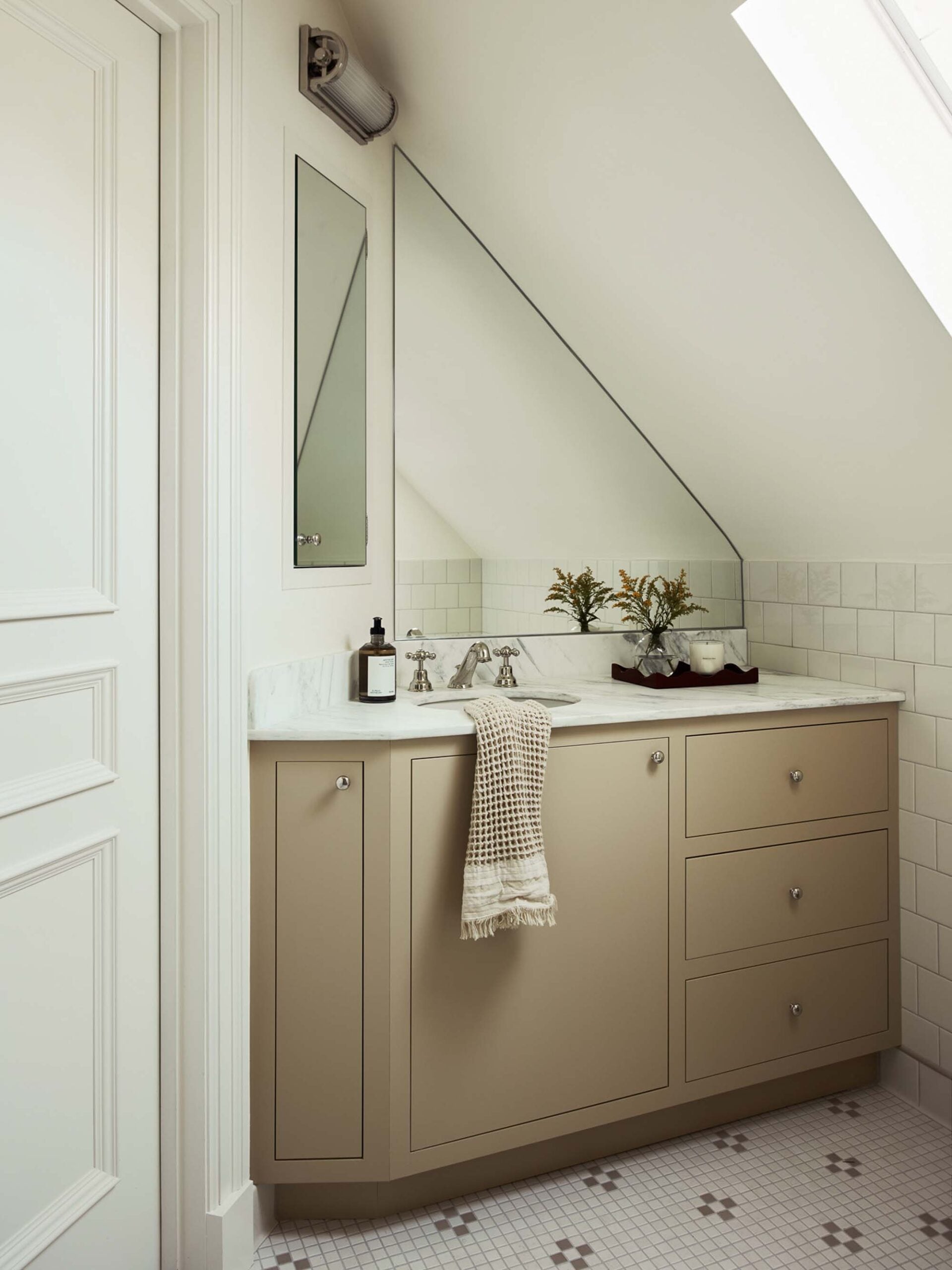 Childrens Bathroom Vanity